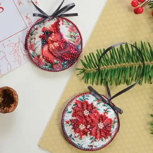 Subito Disponibile Kit di ricamo con perline - Cardinale rosso - Abris Art