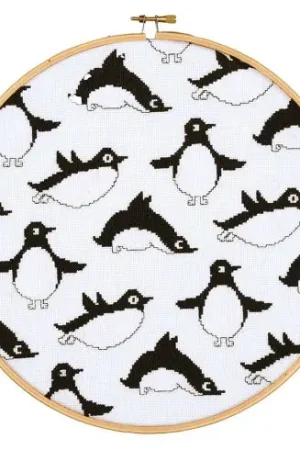 Kit per ricamo a punto croce con tamburo - Cuscino da ricamare Pinguini - Vervaco Nuova Collezione